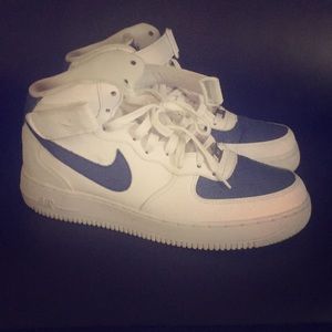 Nike Air Force 1
